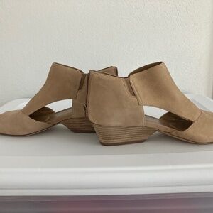 Naturalizer Sandals